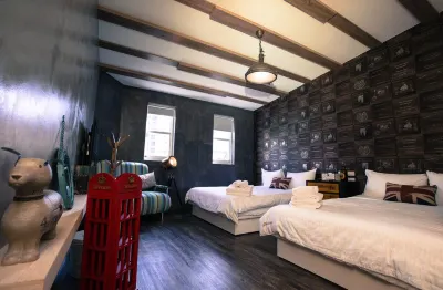 GoWhere Hotels near Zuoying District