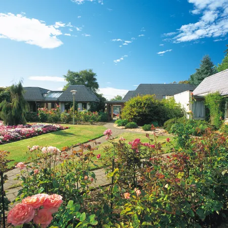 Distinction Te Anau Hotel & Villas