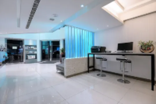 J-Hotel
