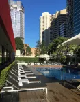 Royal on the Park - Pool