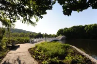 Jingbo Lake Feilongtan Villa (Jingxin Park) Hotels in Ning'an