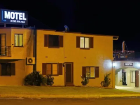 วอริกไวน์สโมเทล โรงแรมในวอริก