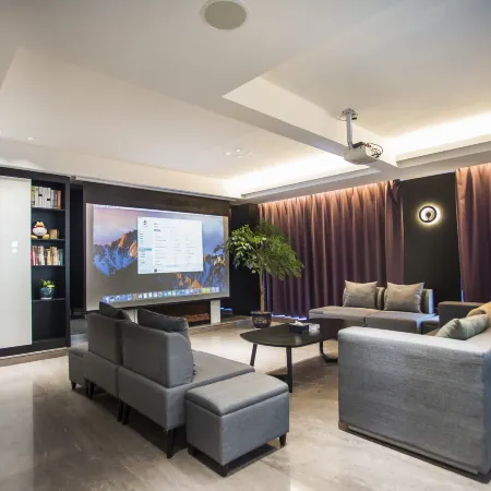 Zhangjiajie Niujiabu Modern Inn (Tianmenshan National Forest Park)