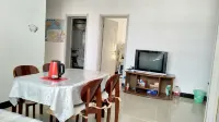 Ejina Huyangyuan Family Hotel