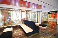 훈춘 유라시안 호텔 (오우야 옌바이 쇼핑센터 국제여객운송역)