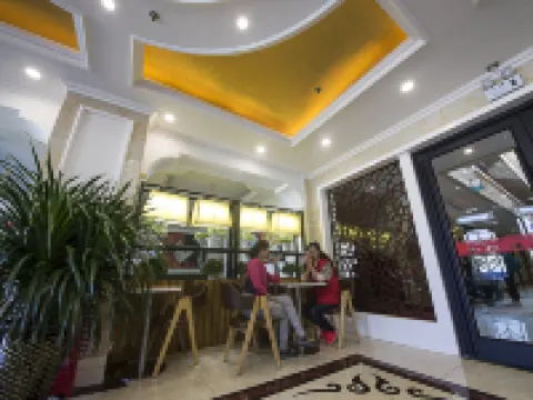 Golden Wheel Hotel Hotels in Xiahe