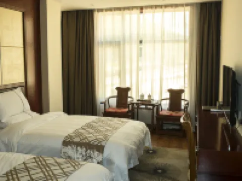 Golden Wheel Hotel Hotels in Xiahe