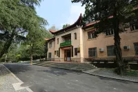 黃山工人療養院 鯽魚背附近的飯店