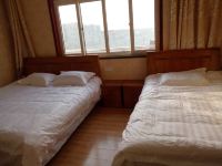 青岛依山小居旅馆 - 家庭房