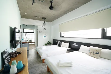 Red House Отели рядом с достопримечательностью «Maobitou Park»