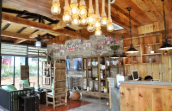 Sun Valley Expert Building