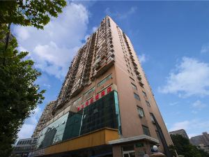 Fast 109 Hotel Chain (Shanghai Baoshan Road Metro Station)