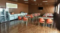 Super 8 Hotel (Baoding Xiong'an New District Rongcheng Center)