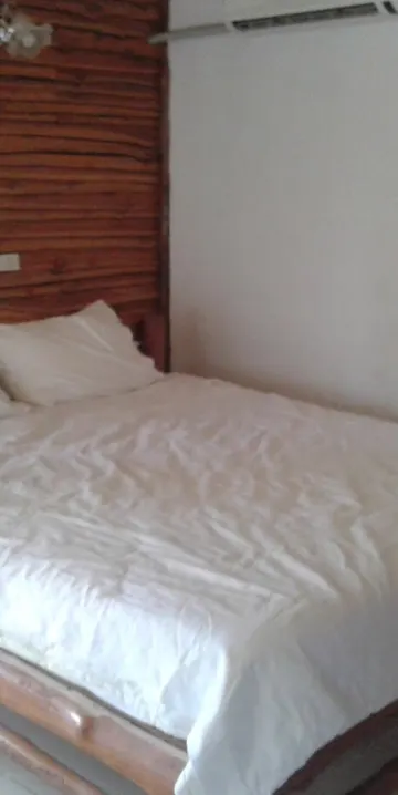 ห้องเตียงใหญ่ พร้อมระเบียง