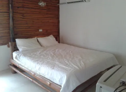 ห้องเตียงใหญ่ พร้อมระเบียง