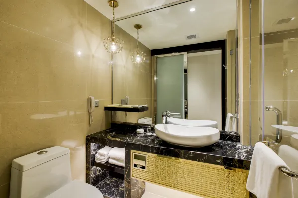 NagaWorld Hotel & Entertainment Complex: Cambodia’s Premier Destination for Luxury, Gaming, and Leisure