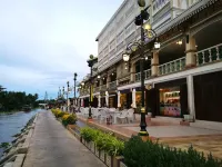 Chuchaiburi Sri Amphawa Hotels near Wat Bang Khae Klang