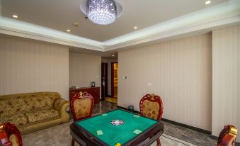 Zhengzhong Holiday Hotel