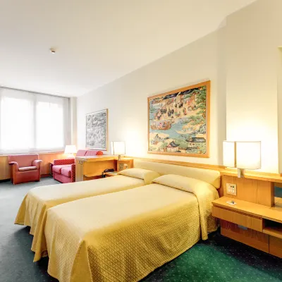 Galileo Hotel Отели рядом с достопримечательностью «Универмаг Excelsior»