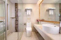 Vienna Hotel (Huidong and Run Pedestrian Street) - 2-Star