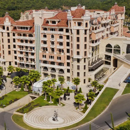 Royal Castle Design & Spa Hotel