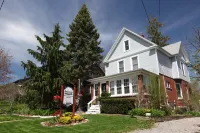 Ambiance by the Falls B&B Hotels in Niagara Falls