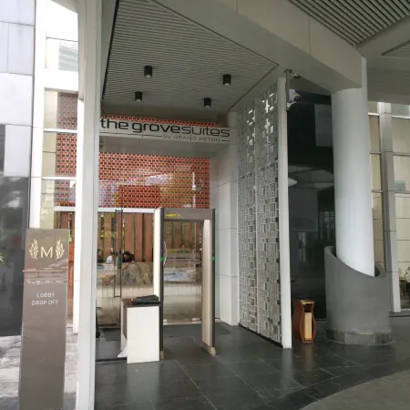 The Grove Suites by Grand Aston Отели рядом с достопримечательностью «Торговый центр Epicentrum Walk»