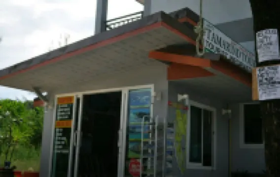 Tamarind Twin Resort Hotels near Long Beach, Koh Lanta