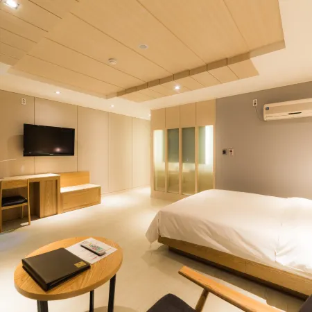 Reborn Suwon Silkroad Hotel