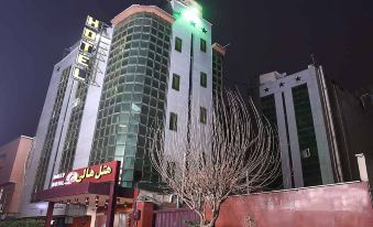 Hally Hotel - Housity