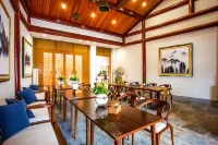 Hongjiang Qianyang Ancient City Yunju Hotel