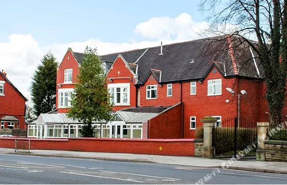 特里維利斯麥菲兒酒店