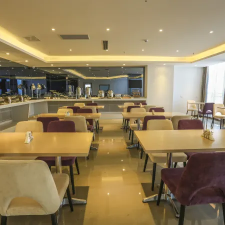 Lavande Hotel (Yinan Junyue Grand Hyatt Shopping Center Branch)
