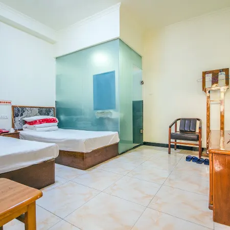 Dongmen Business Hotel