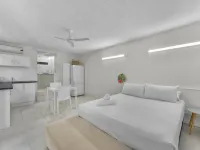Camden Motor Inn فنادق في Robina