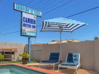 Camden Motor Inn - Beach