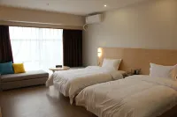 KUNLONG BUSINESS HOTEL Hotels near Guangdong Maoming Agriculture and Forestry Technology Vocational College
