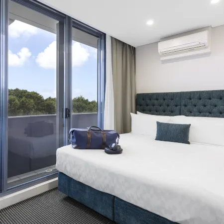 Meriton Suites Waterloo