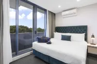 Meriton Suites Waterloo Hotels in Zetland