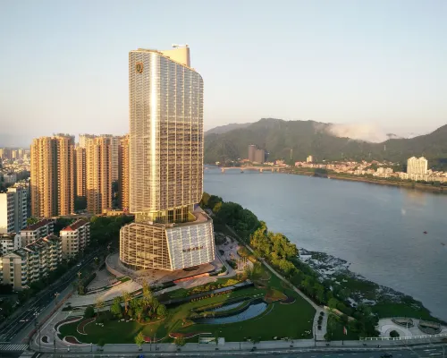 The Legend Hotel Fu Chun Jiang فنادق في تونغ لو