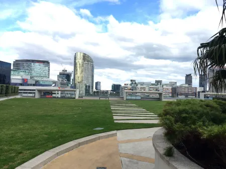 Harbour Escape Apartments Отели рядом с достопримечательностью «Victoria Police Museum»