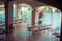 Mauricia Beachcomber Resort & Spa - piscine
