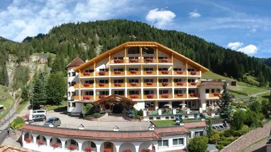 Hotel Cesa Tyrol