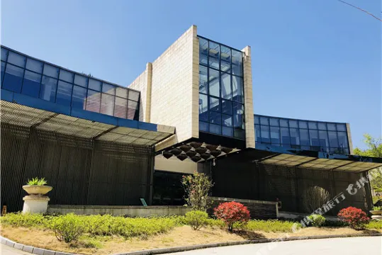 藏龍大別山度假酒店