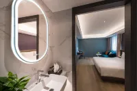 Mercure Hotel (Shanghai Hongqiao Exhibition and Convention Center) Hotels near BAILIAN OUTLETS PLAZA(QINGPU·SHANGHAI)