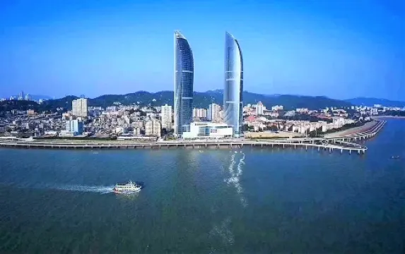 Xiamen University Yuelai Seaview Apartment (Shimao Twin Towers Branch)