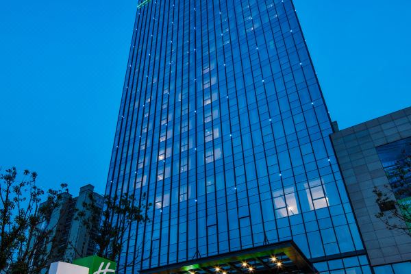 南京翠屏新港假日酒店