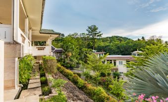 Kata Beach Hillview Lutos Villa 7 Three Bedrooms with Pool Mountain View Villa