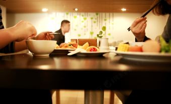 Homeinn Hotel (Shenyang Provincial People's Hospital Wuai Market)