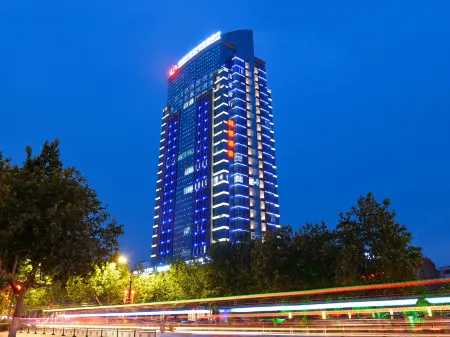 Bianjing Guomao Hotel (Kaifeng Xiaosongcheng Qingming Shangheyuan Store) Отели рядом с достопримечательностью «Xiao Song City»